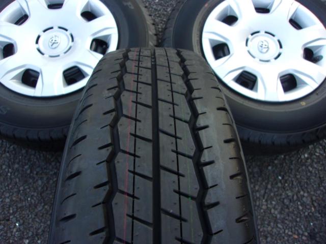 【トヨタ純正】 ハイエース純正スチールホイール+【DUNLOP】SP175N