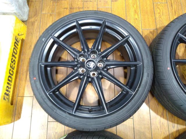 トヨタ GR86 純正ホイール(RZ) + KENDA KUAVELA SL KR32(2024年製造)