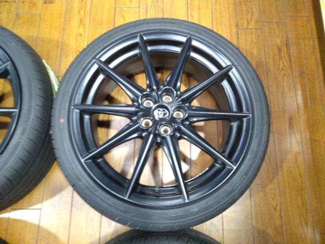トヨタ GR86 純正ホイール(RZ) + KENDA KUAVELA SL KR32(2024年製造)