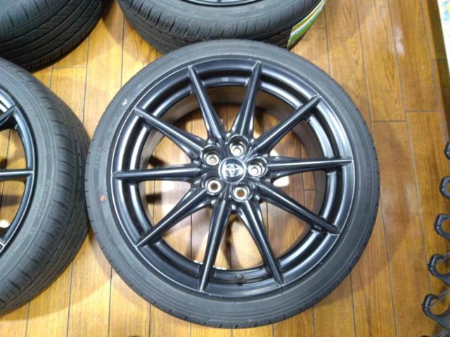 トヨタ GR86 純正ホイール(RZ) + KENDA KUAVELA SL KR32(2024年製造)