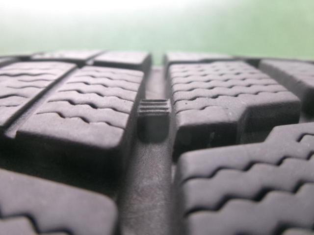 Bヤード JAPAN SANYO ZACK(ザック) JP-205+GOODYEAR ICENAVI7 215/45R17 87Q