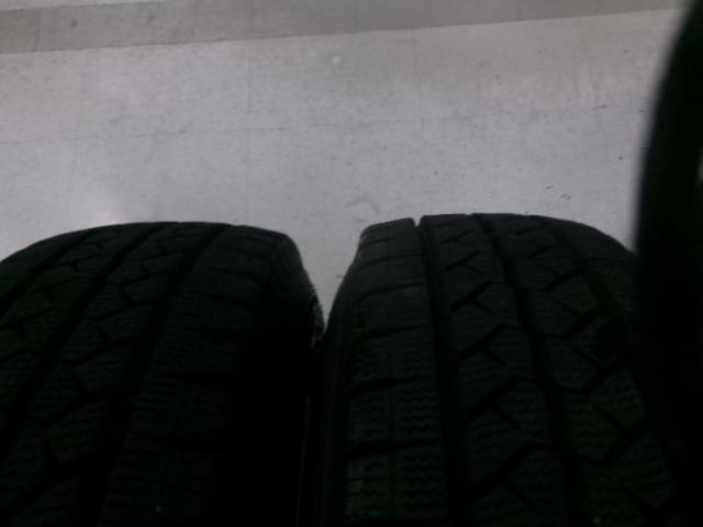 メーカー不明 6スポークアルミホイール+BRIDGESTONE BLIZZAK VL1 195/80R15 107/105L  LT