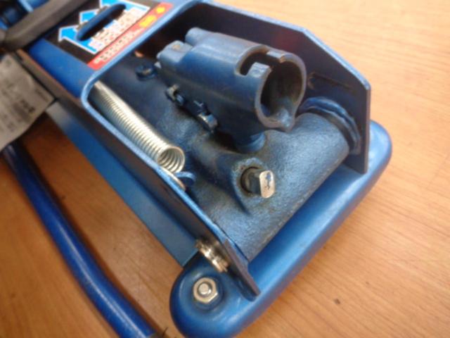EMERSON
Hydraulic
High power jack
EM-515
3 t