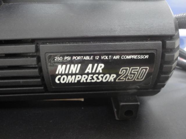メーカー不明 MINI AIR COMPRESSOR 250