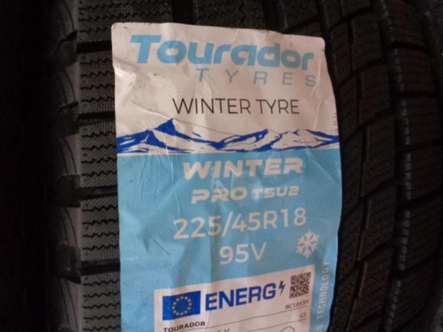 TOURADOR WINTER TSU2 225/45-18