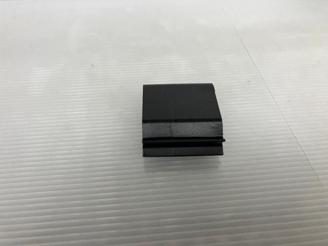 Brace
Hook-type trash can
VD-101
