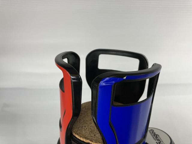 Fungoo
Moving cup holder