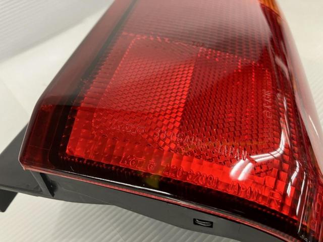 スズキ (SUZUKI) JB23W ジムニー 純正テール  品番:KOITO 220-32081