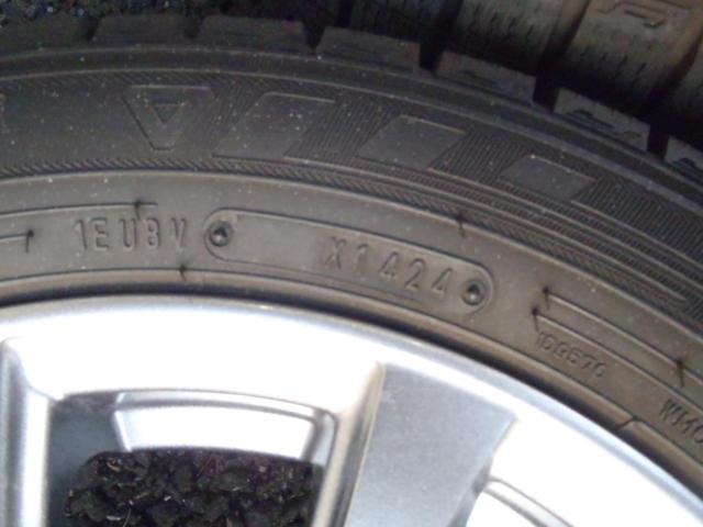 HOT STUFF Exceeder EX10+DUNLOP WINTERMAXX WM03 155/65R14 75Q
