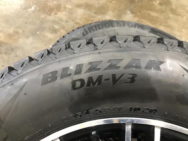 【黄】weds RIZLEY MA + BRIDGESTONE BLIZZAK DM-V3 225/65R17 102Q