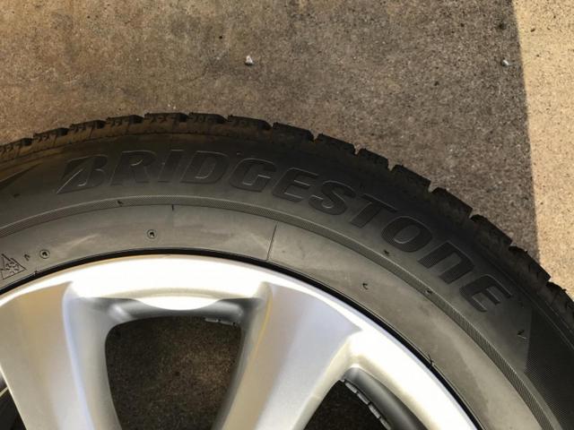 BRIDGESTONE FEID + BRIDGESTONE BLIZZAK VRX2 215/60R17 96Q