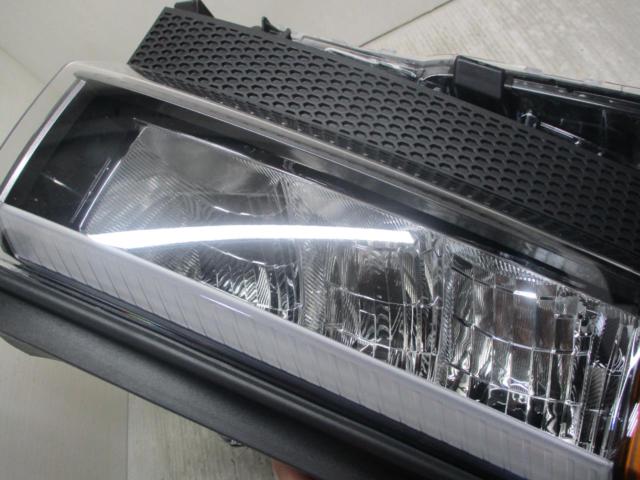 トヨタ純正 TRJ250 ランドクルーザー250純正 リフレクター式 LEDヘッドライト 【ICHIKOH 60-343】 (角目)