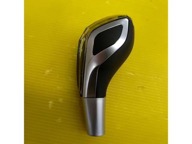 【メーカー不明】アルファード ロゴ発光シフトノブ