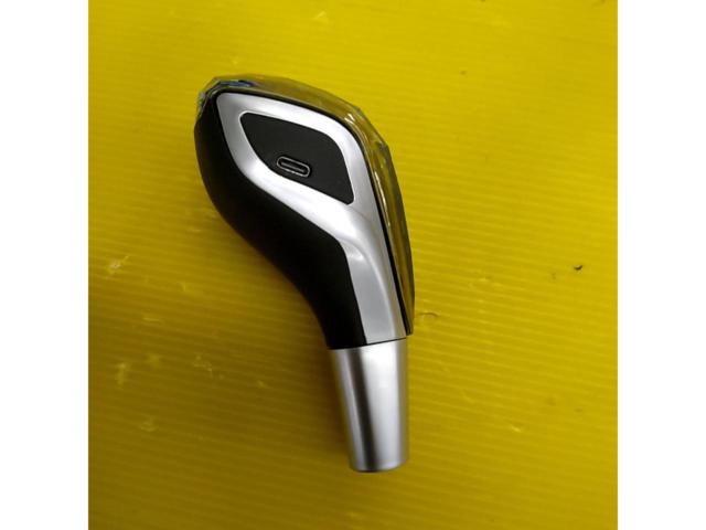 【メーカー不明】アルファード ロゴ発光シフトノブ