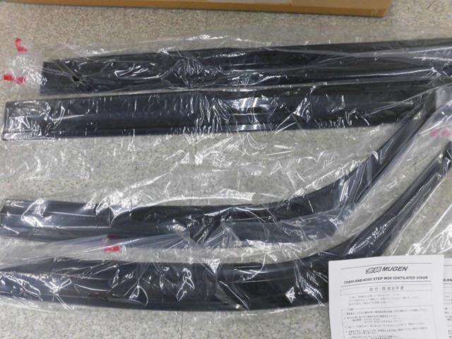 【無限】 STEPWGN VENTILATED VISOR 72400-XNB -K0S0 ステップワゴン/RP系