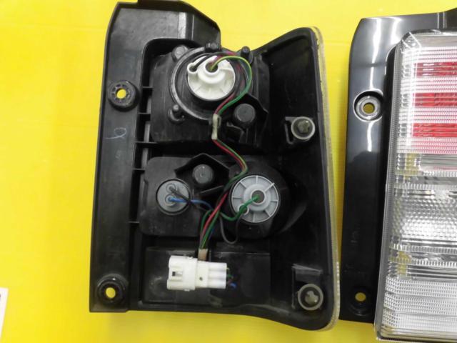 【ダイハツ】L575S/L585S 用 純正 テールレンズ ※左右セット