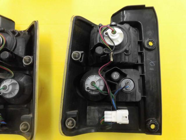 【ダイハツ】L575S/L585S 用 純正 テールレンズ ※左右セット