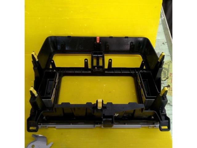 【トヨタ】150系プラド純正 オーディオパネル