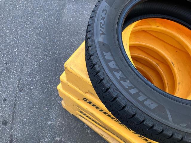 BRIDGESTONE BLIZZAK
VRX3