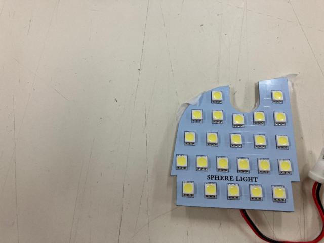 Unknown manufacturer BRZ
ZD8
LED lights are only available for the driver and passenger seats.