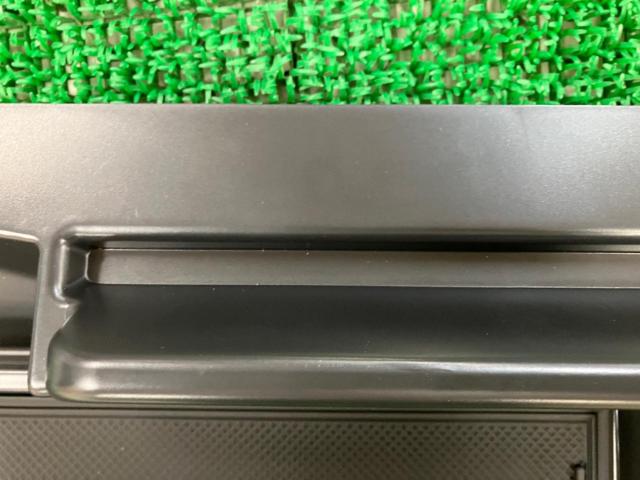 メーカー不明 ダッシュボードトレイ【90ヴォクシー】