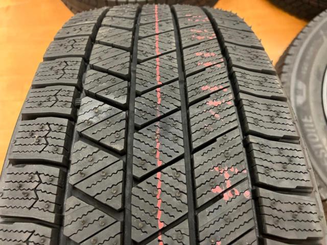 トヨタ純正(TOYOTA)  60系プリウス Uグレード純正ホイール  + BRIDGESTONE(ブリヂストン) 【2024年製特価】 VRX3