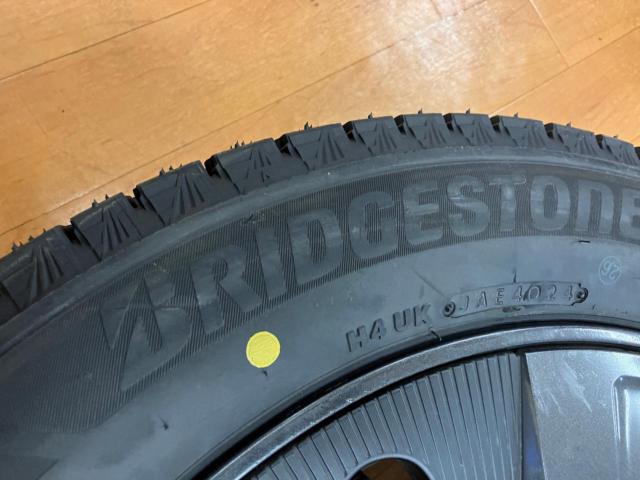 トヨタ純正(TOYOTA)  60系プリウス Uグレード純正ホイール  + BRIDGESTONE(ブリヂストン) 【2024年製特価】 VRX3