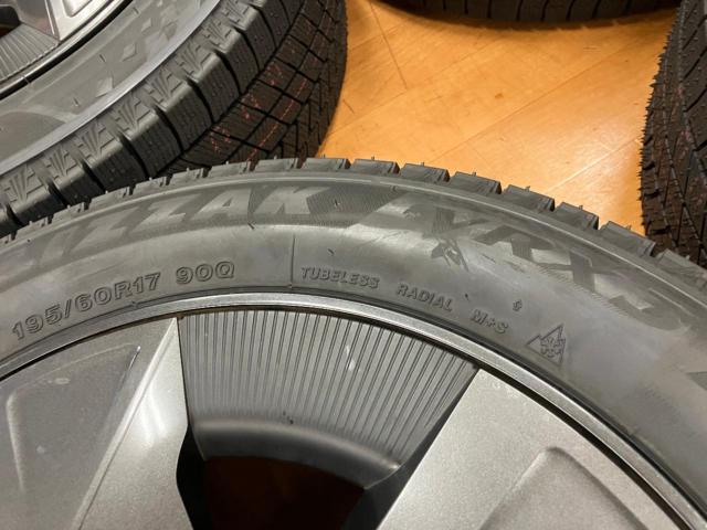 トヨタ純正(TOYOTA)  60系プリウス Uグレード純正ホイール  + BRIDGESTONE(ブリヂストン) 【2024年製特価】 VRX3