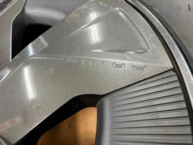トヨタ純正(TOYOTA)  60系プリウス Uグレード純正ホイール  + BRIDGESTONE(ブリヂストン) 【2024年製特価】 VRX3