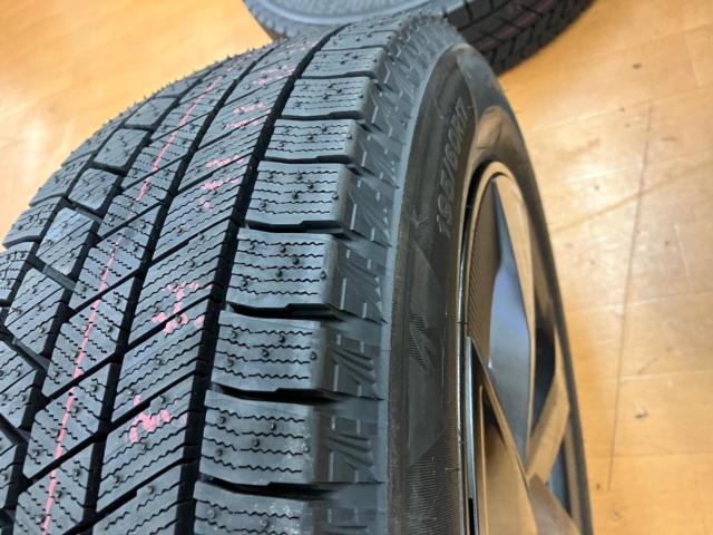 トヨタ純正(TOYOTA)  60系プリウス Uグレード純正ホイール  + BRIDGESTONE(ブリヂストン) 【2024年製特価】 VRX3