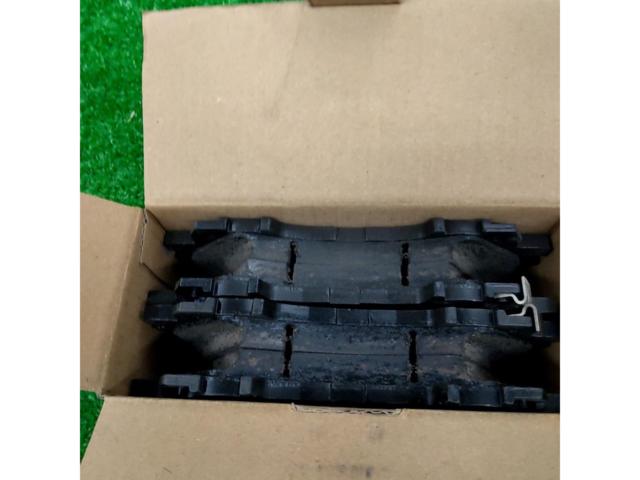 日産純正  フロントブレーキパッド D1060-7DA0A セレナ/C28