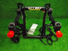 ALLEN
SPORTS
For securing the rear spare tire.
Cycle Carrier
322DN