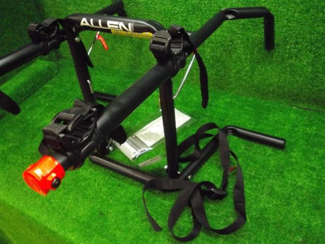 ALLEN
SPORTS
For securing the rear spare tire.
Cycle Carrier
322DN