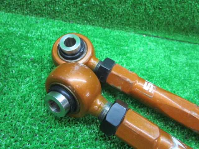 SKID RACING トーコントロールアーム プリウス/ZVW50