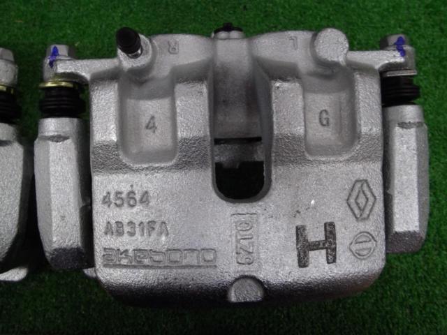 日産純正  フロントキャリパー(左右セット)  41001-7DA0A セレナ/C28 