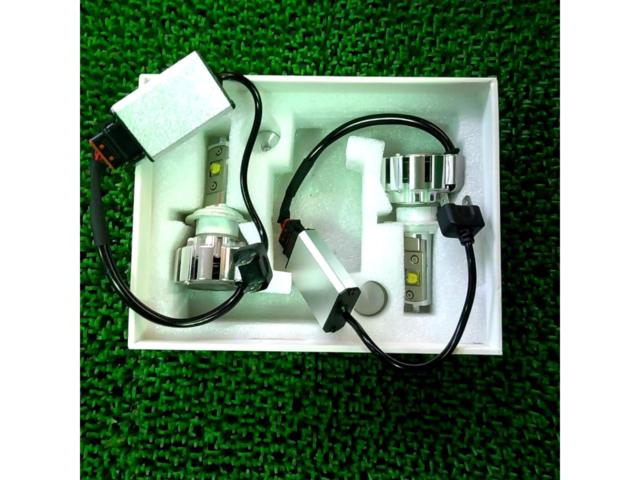 メーカー不明 LEDヘッドライトバルブ H7