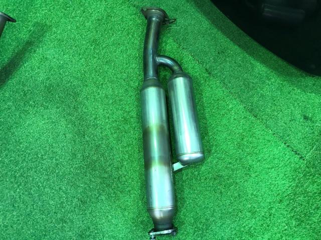 HKS
Hi
Power
SPEC-L
Ⅱ
Muffler
86 / ZN6