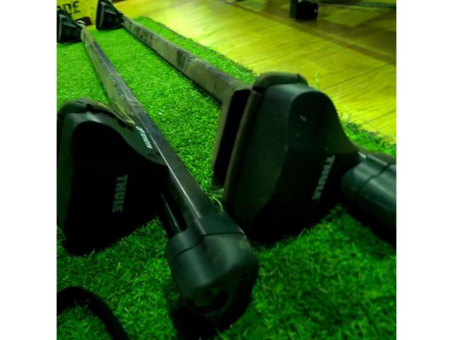 THULE トヨタ純正オプション ベースキャリアセット