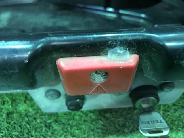 TERZO (As-is sale due to minor imperfections)
Roof box
※ model unknown