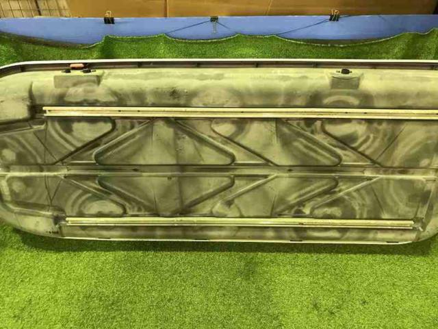 TERZO (As-is sale due to minor imperfections)
Roof box
※ model unknown