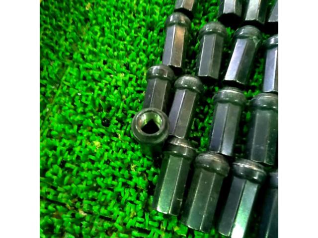 メーカー不明 ホイールナット ブラック 20本セット 専用ソケット付属