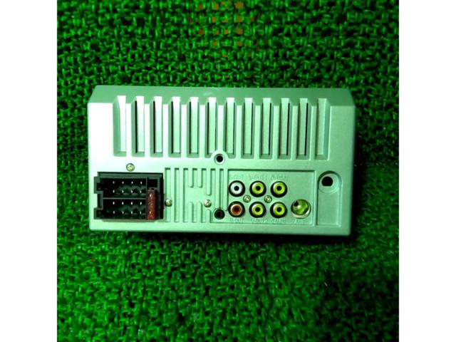 KUNFINE ユニバーサル オートラジオ カーステレオプレーヤー ラジオ MP5 プレーヤー 7023