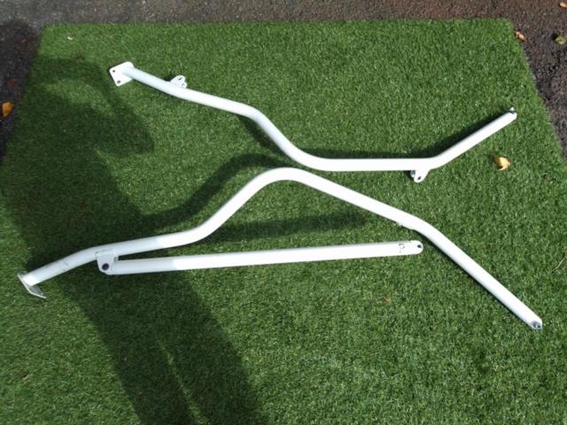 Discounted Saito Roll Cage
6-point roll gauge
The middle bar is missing.