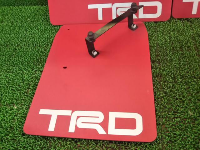 【TRD】200系ハイエース マッドフラップ
