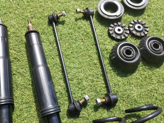 【ホンダ純正】GE8 フィット 純正 サスペンション