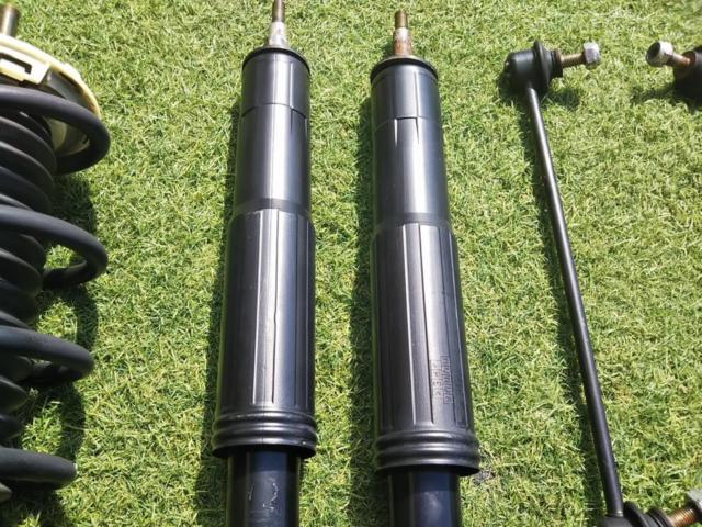 【ホンダ純正】GE8 フィット 純正 サスペンション