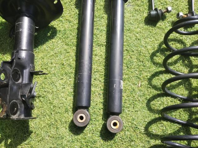 【ホンダ純正】GE8 フィット 純正 サスペンション