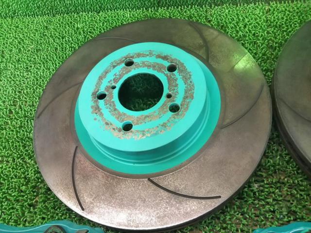 ProjectμFS4M
Opposed 4-piston forged street caliper + 1-piece round slotted rotor set