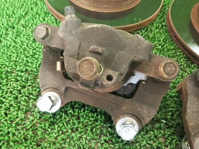 Daihatsu genuine
Copen
L880K
Genuine
Front caliper
+
Front rotor