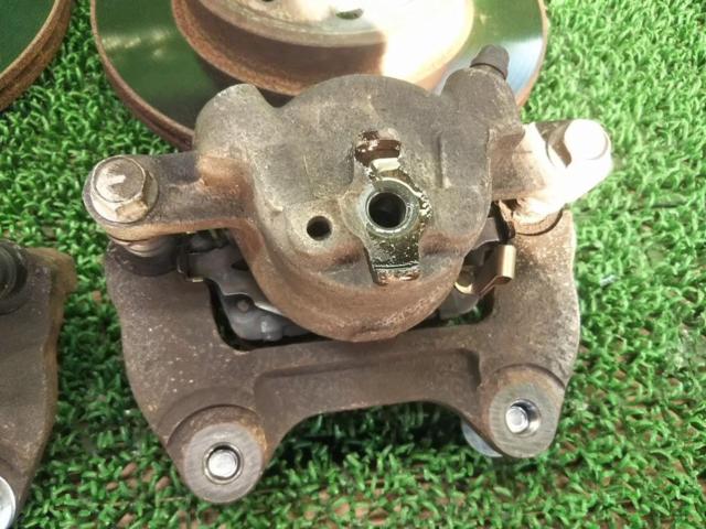 Daihatsu genuine
Copen
L880K
Genuine
Front caliper
+
Front rotor